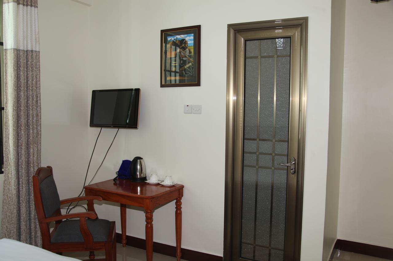 Merves Hotel Arusha Exteriör bild