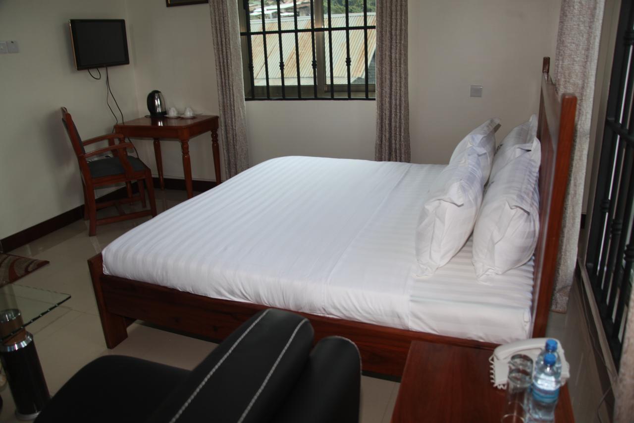 Merves Hotel Arusha Exteriör bild